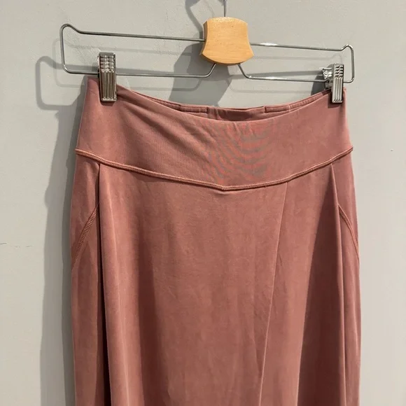 Lululemon Wide Leg High Rise Crop Pants in Spiced Chai, Size 4 - Picture 7 of 13